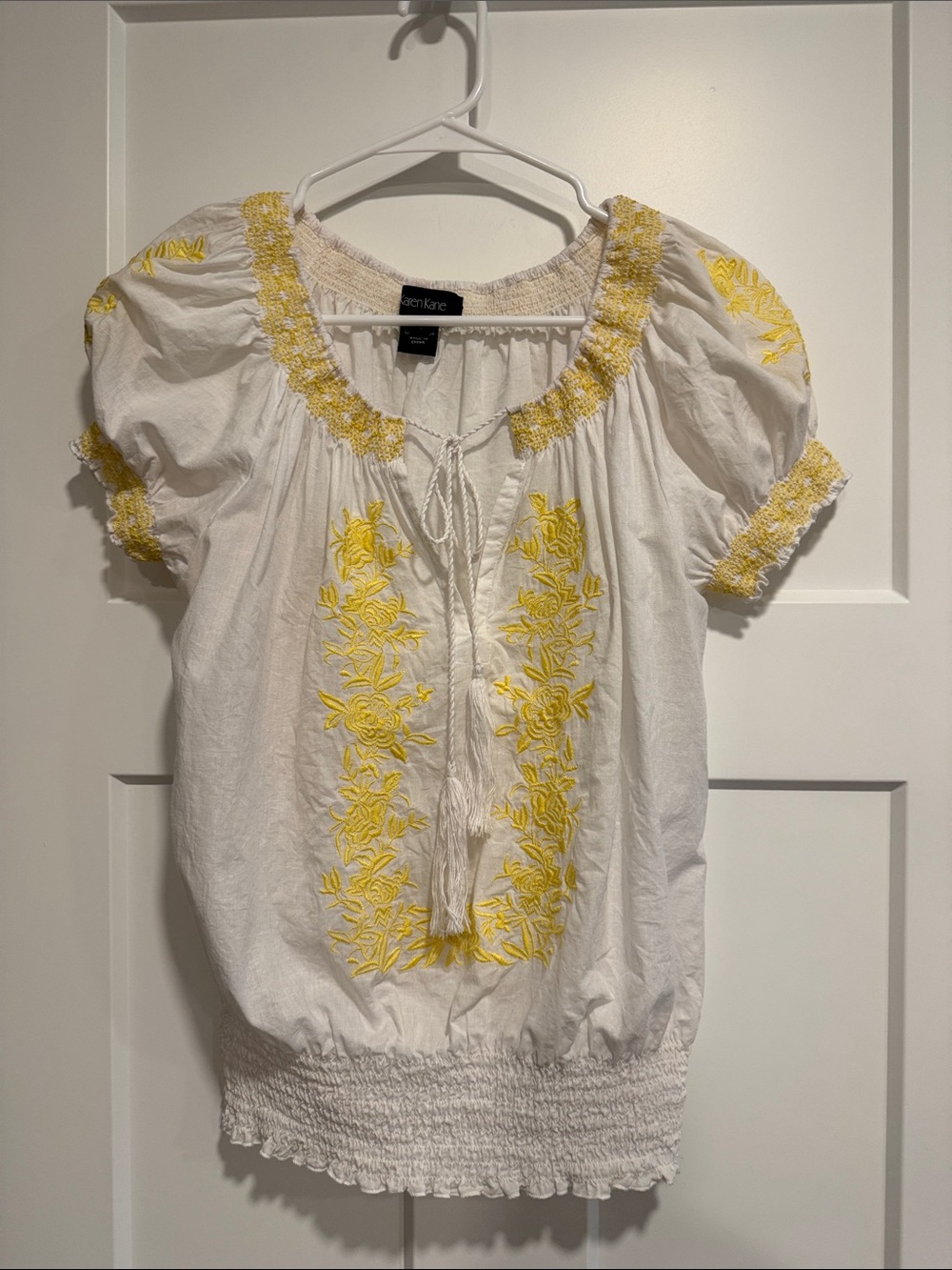 Karen Kane White Yellow Embroidered Cotton Peasant Blouse Smocked Boho Top S